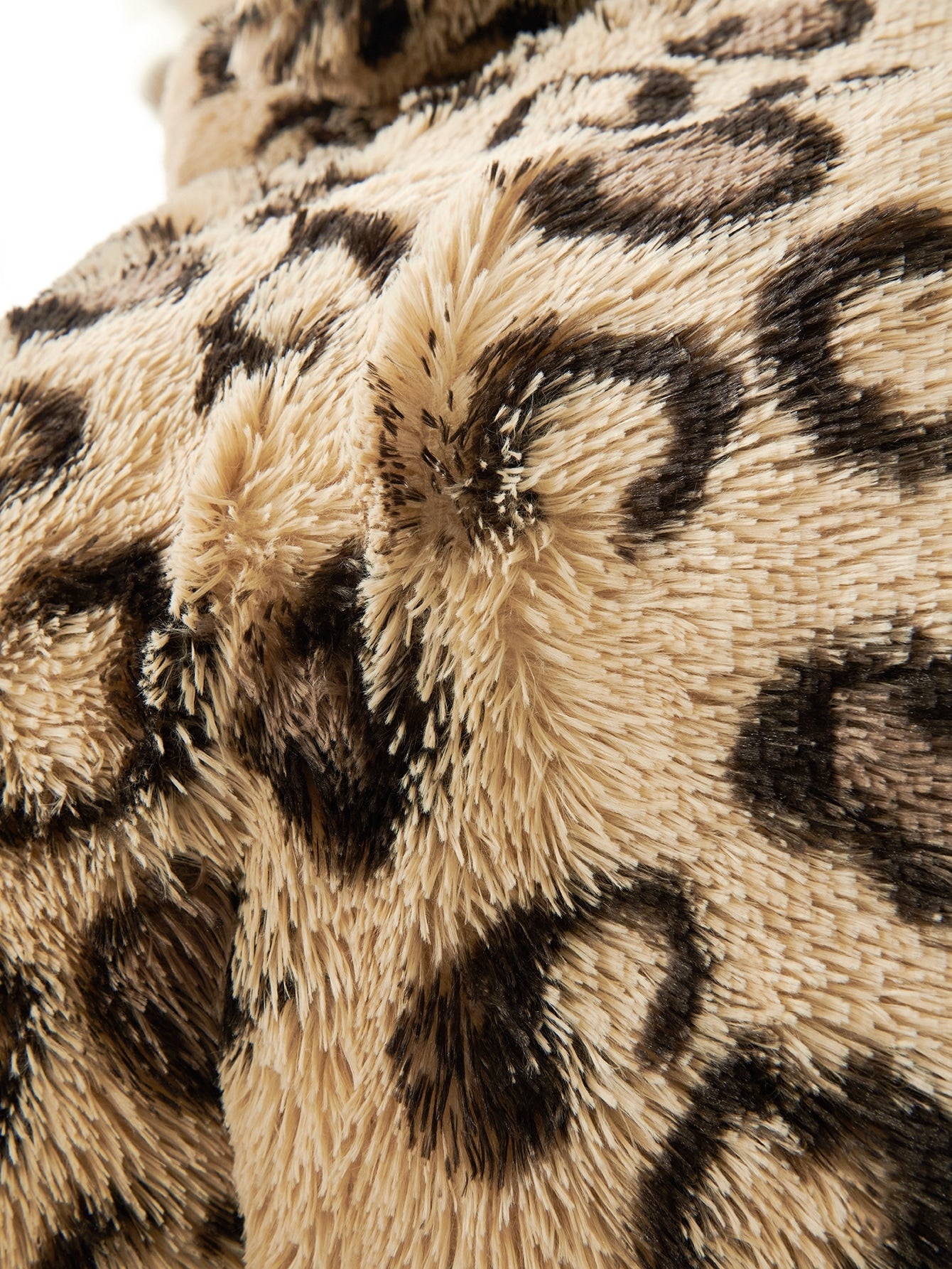 Leopard Pattern Plush Blanket