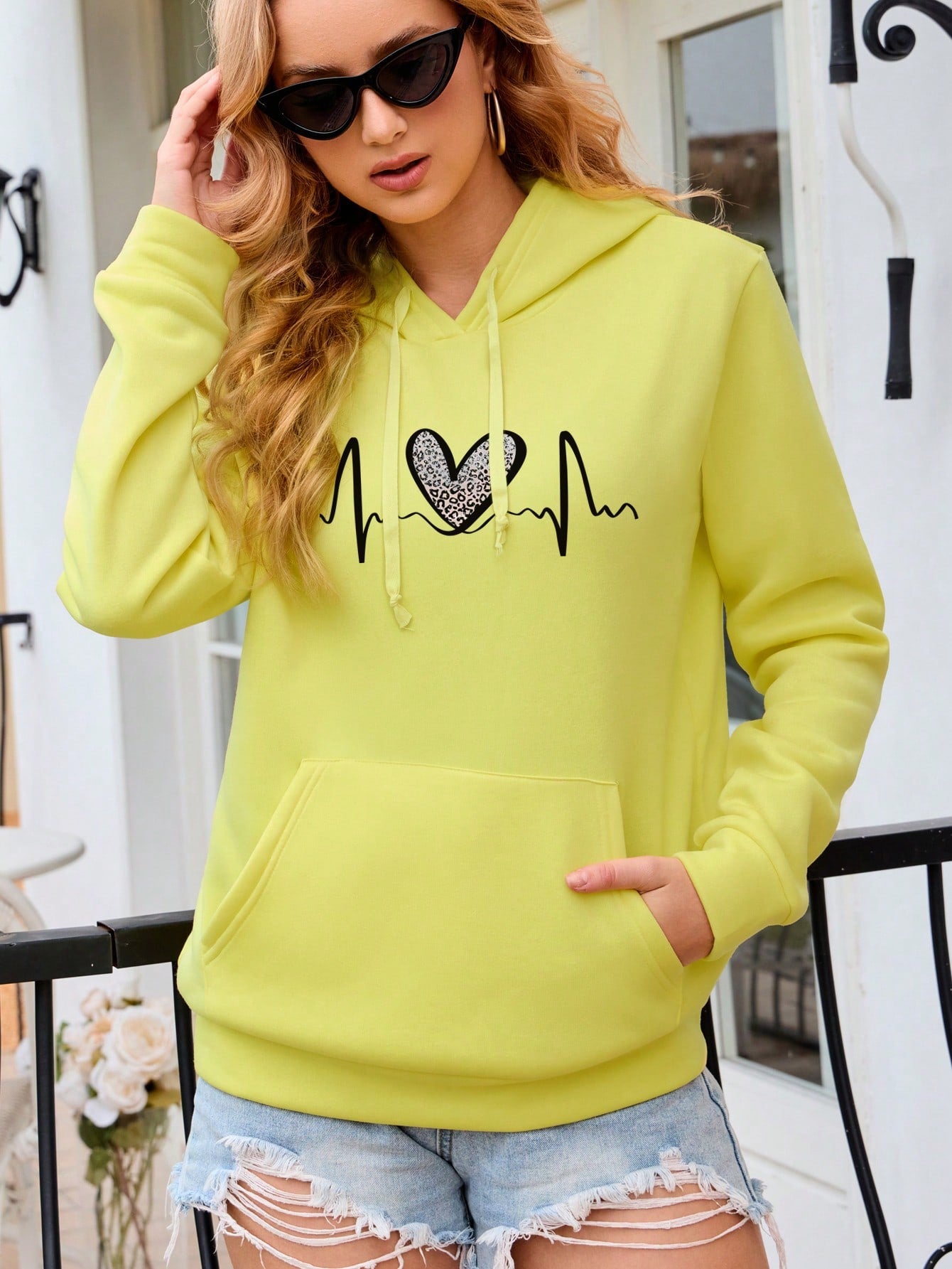 Essnce Heart Print Kangaroo Pocket Drawstring Thermal Hoodie