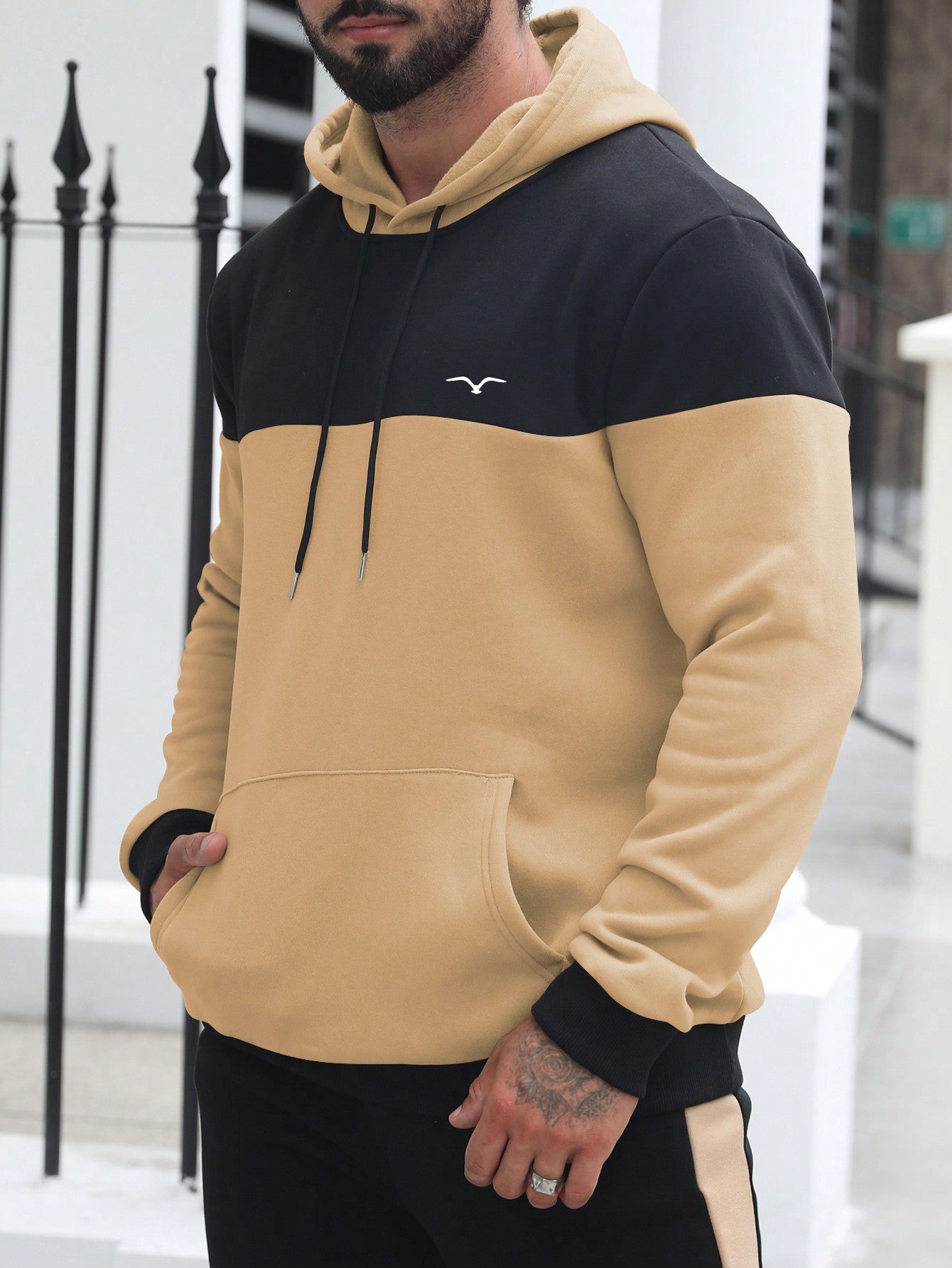 Men Two Tone Kangaroo Pocket Drawstring Thermal Hoodie