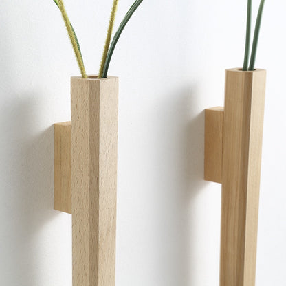 Hängevase aus Holz