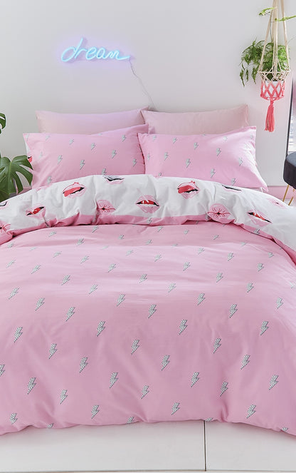 Sassy B Pouting Lips Double Duvet Set