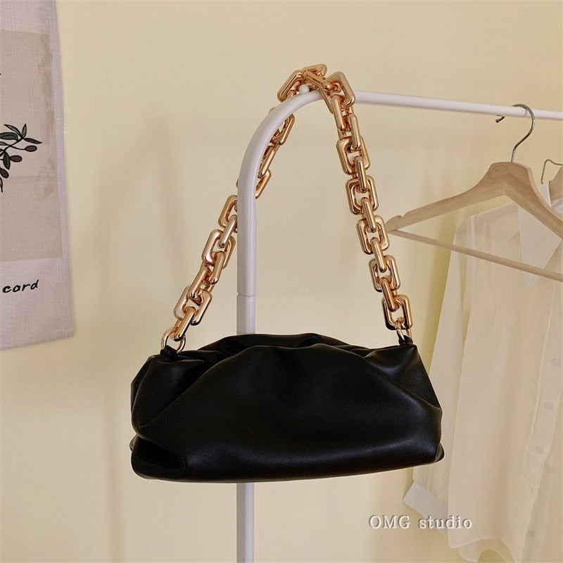 Luxurious hand crossbody bag For Women