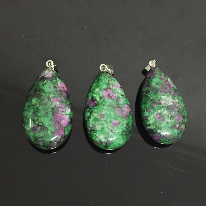 Large size green stone natural rubies Zoisite quartz stone pendant