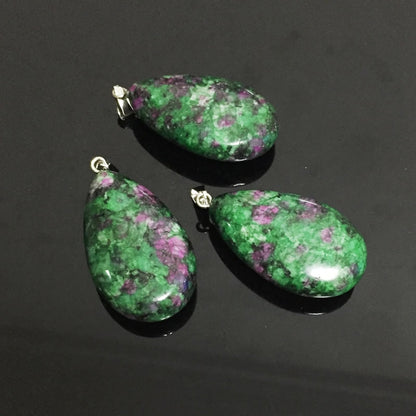 Large size green stone natural rubies Zoisite quartz stone pendant